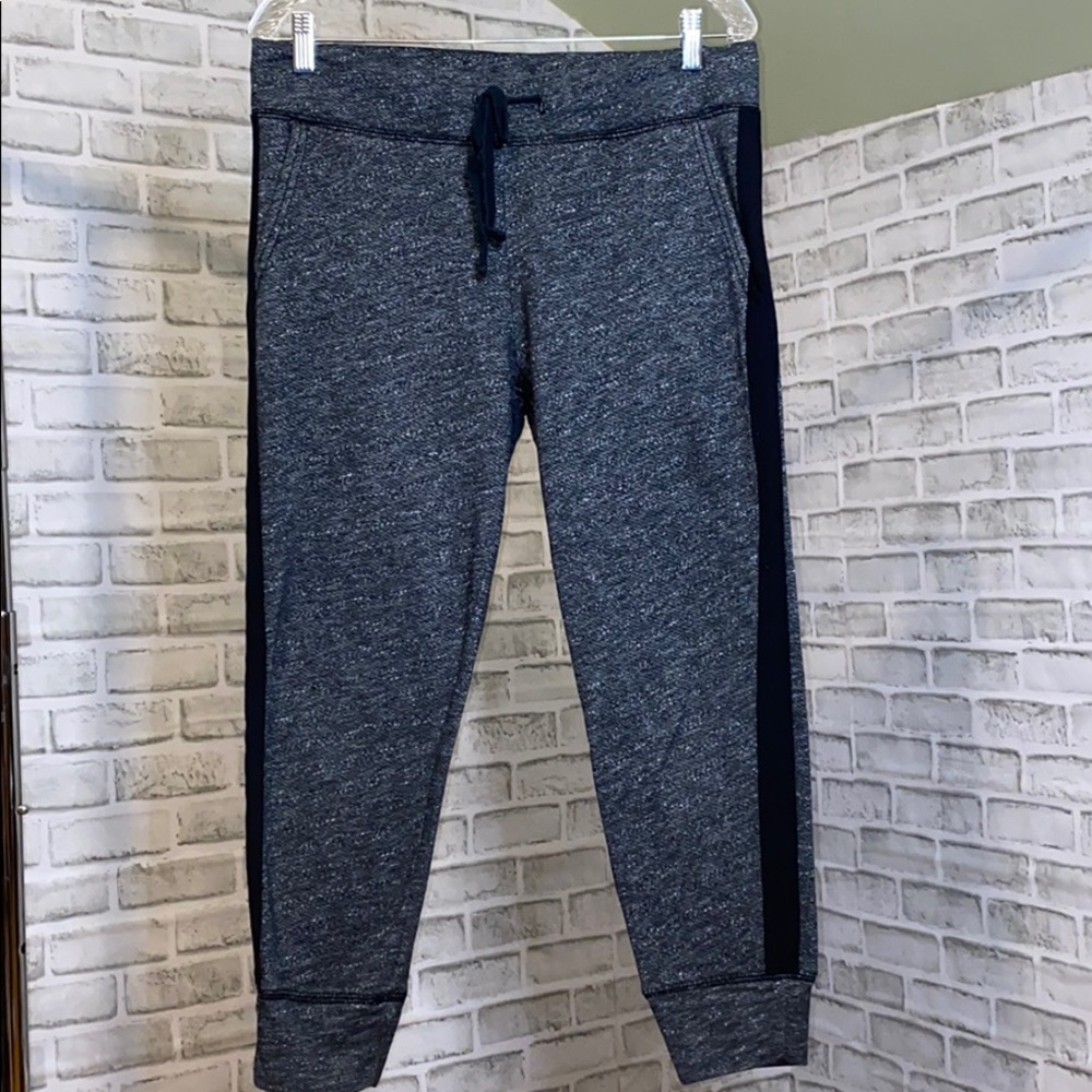 American Eagle Heather Charcoal Stripe M Joggers
